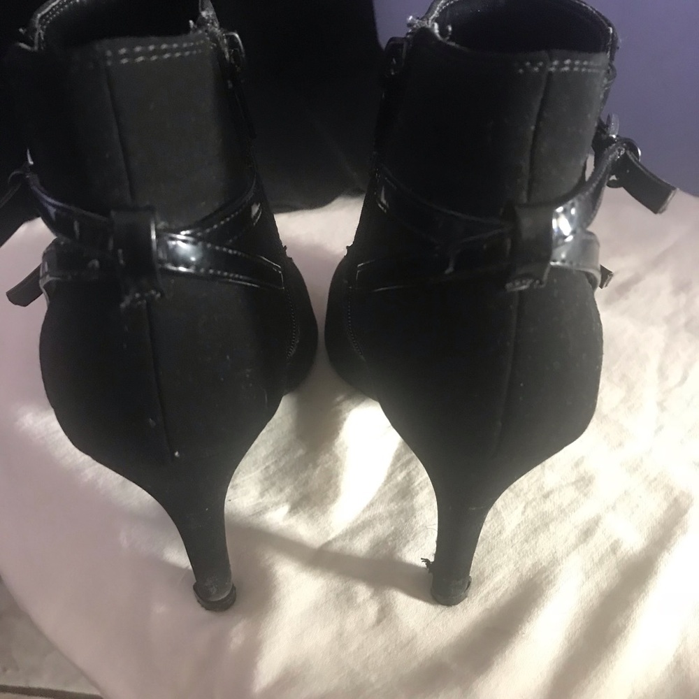 Shoes - Picture 3 of 3